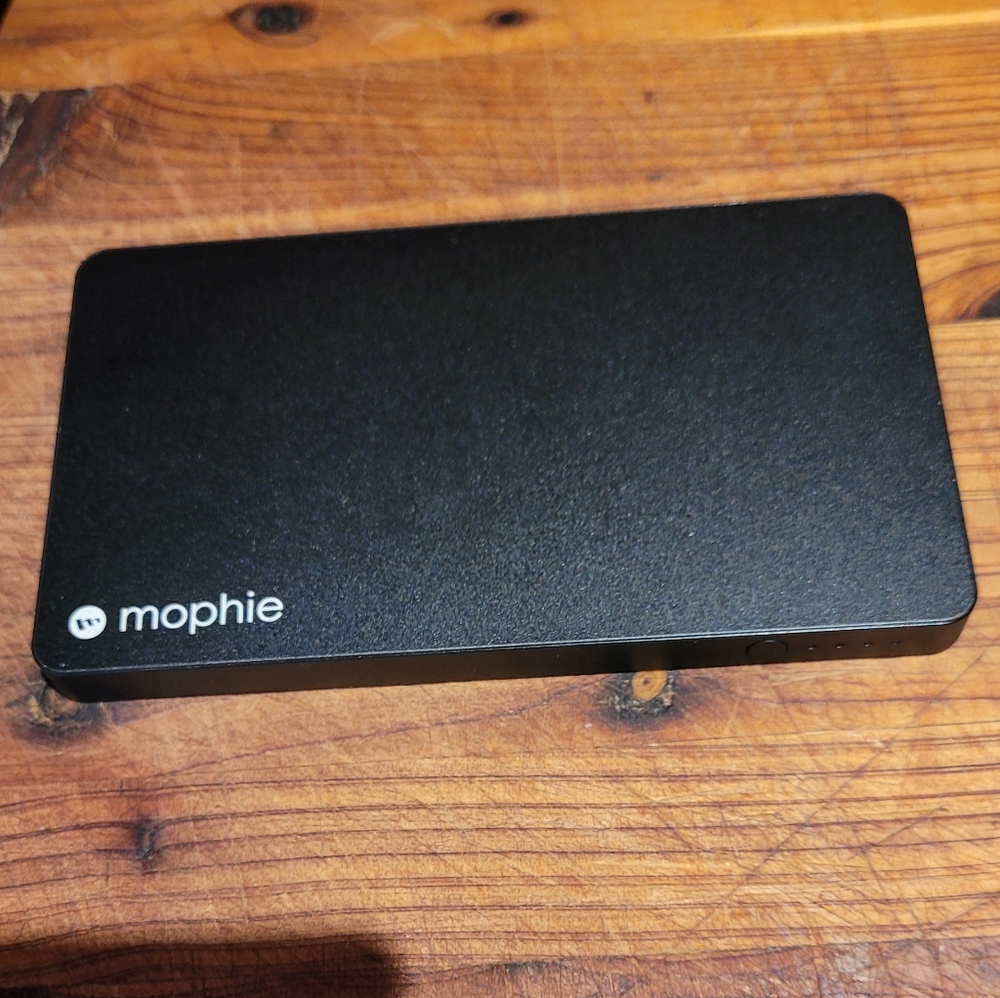 Mophie Midnight Black Portable Charger